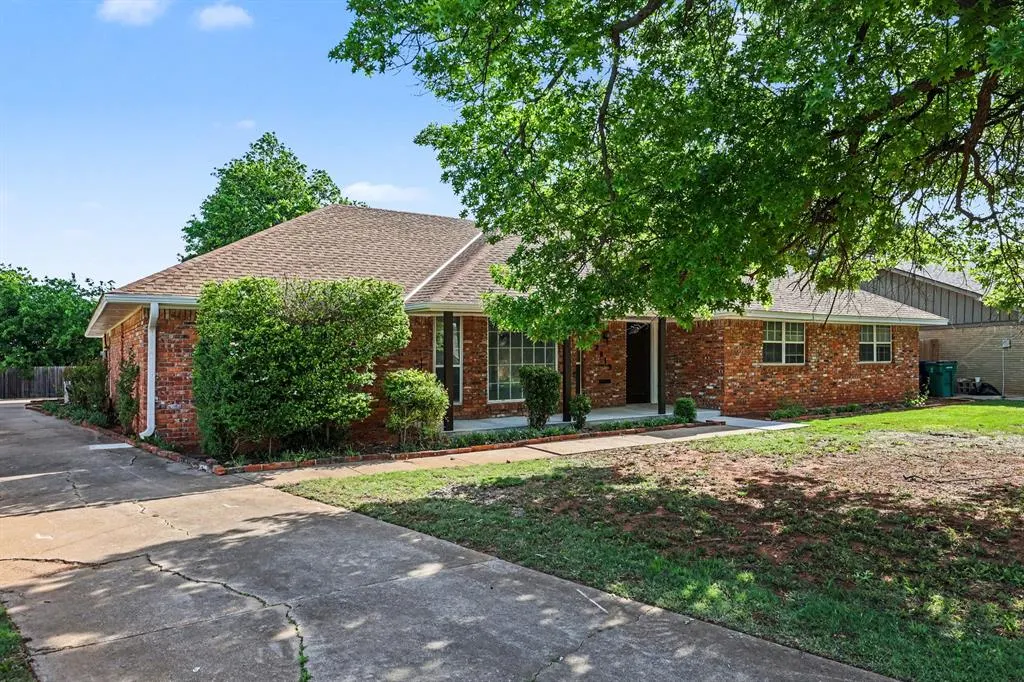 Photo 3 — 2813 NW 117th Street, Oklahoma City, OK 73120