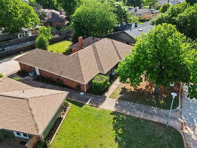 Photo 4 — 2813 NW 117th Street, Oklahoma City, OK 73120