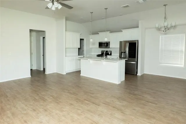 Photo 7 — 245 Vista Drive, Yukon, OK 73099