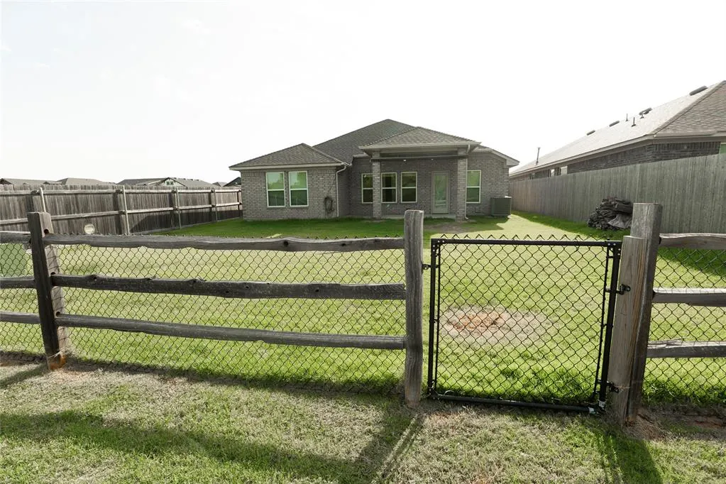 Photo 34 — 245 Vista Drive, Yukon, OK 73099