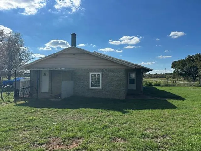 Front exterior — 18096 E 1170 Road, Sayre, OK 73662