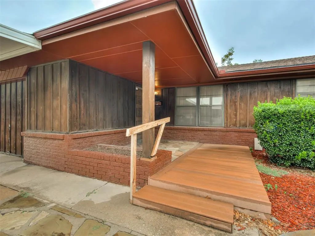 Photo 4 — 2609 SW 63rd Place, Oklahoma City, OK 73159