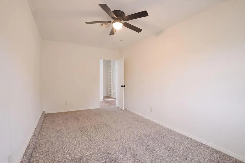 Photo 14 — 833 NW 115th Street, Oklahoma City, OK 73114