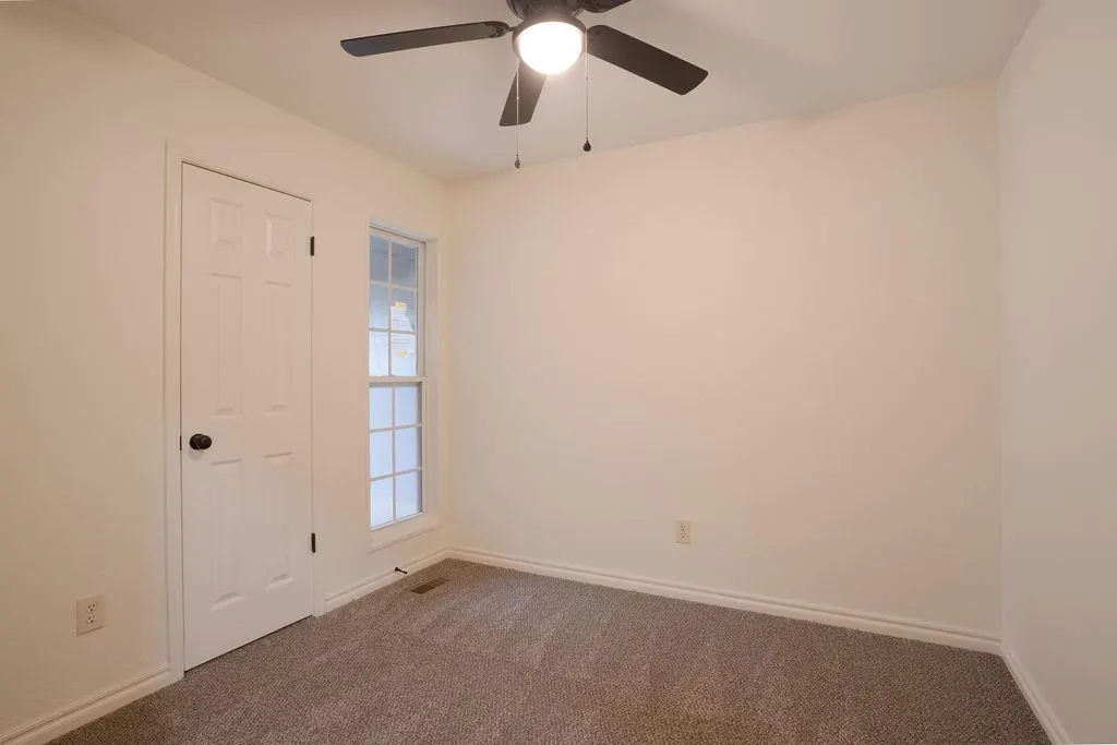 Photo 19 — 833 NW 115th Street, Oklahoma City, OK 73114