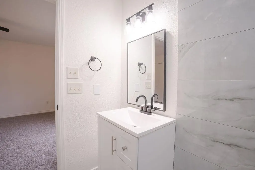 Photo 22 — 833 NW 115th Street, Oklahoma City, OK 73114