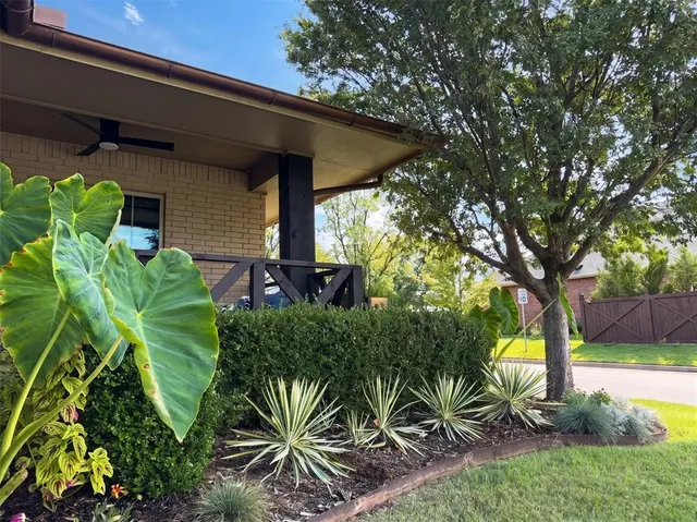 Photo 3 — 2228 Vineyard Boulevard, The Village, OK 73120