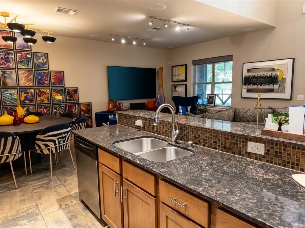 Photo 14 — 2228 Vineyard Boulevard, The Village, OK 73120