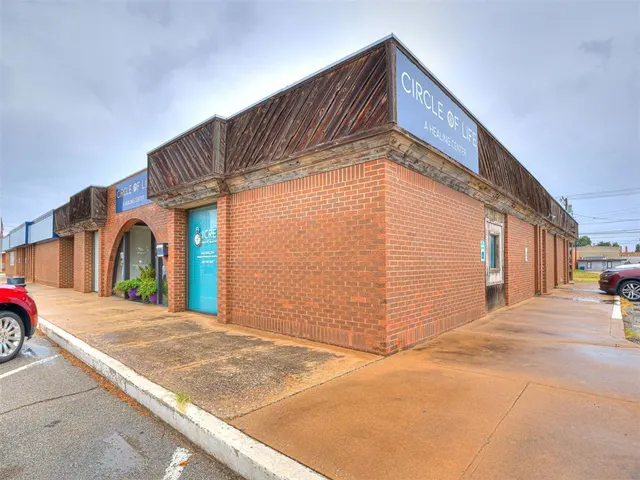 Photo 3 — 626 W Kansas Avenue, Chickasha, OK 73018