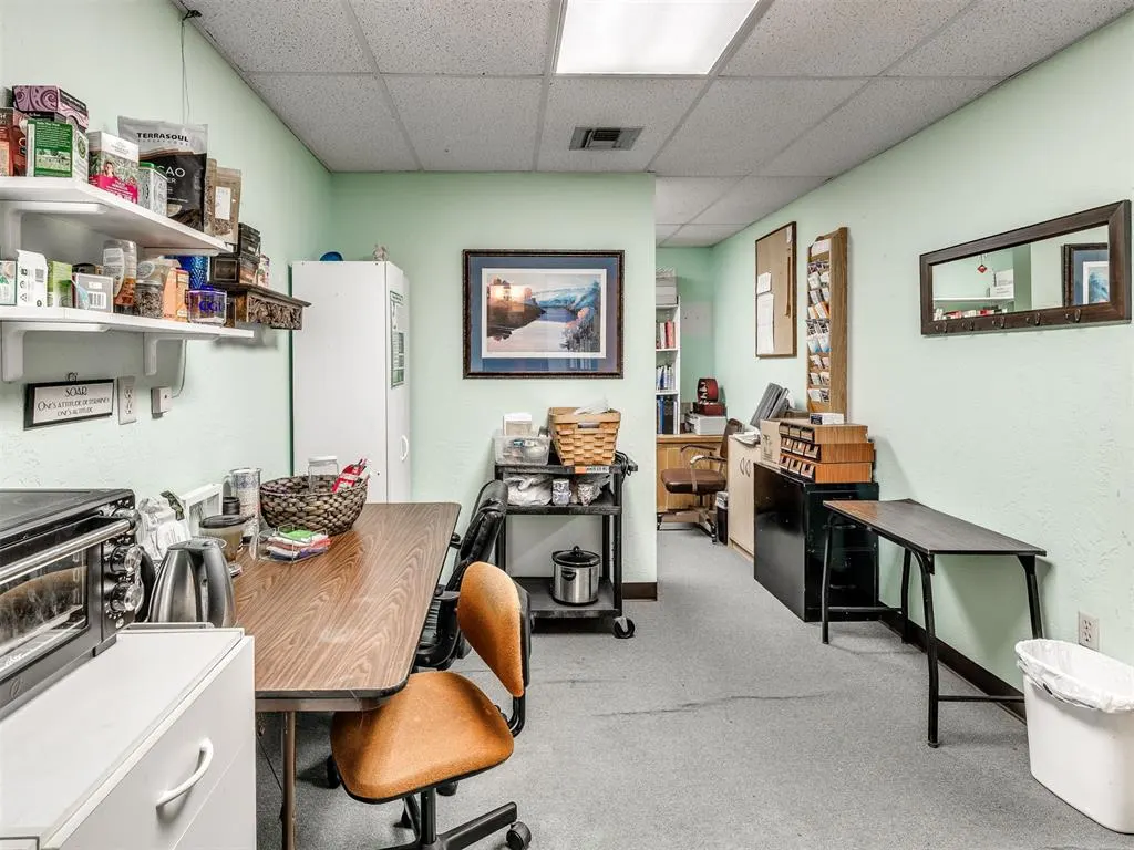 Photo 15 — 626 W Kansas Avenue, Chickasha, OK 73018