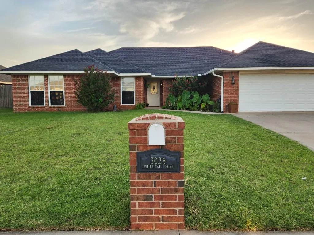 Front exterior — 3025 White Tail Drive, Altus, OK 73521