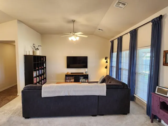 Photo 4 — 3025 White Tail Drive, Altus, OK 73521