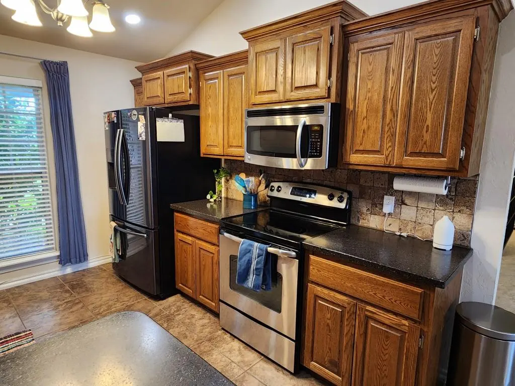 Photo 10 — 3025 White Tail Drive, Altus, OK 73521
