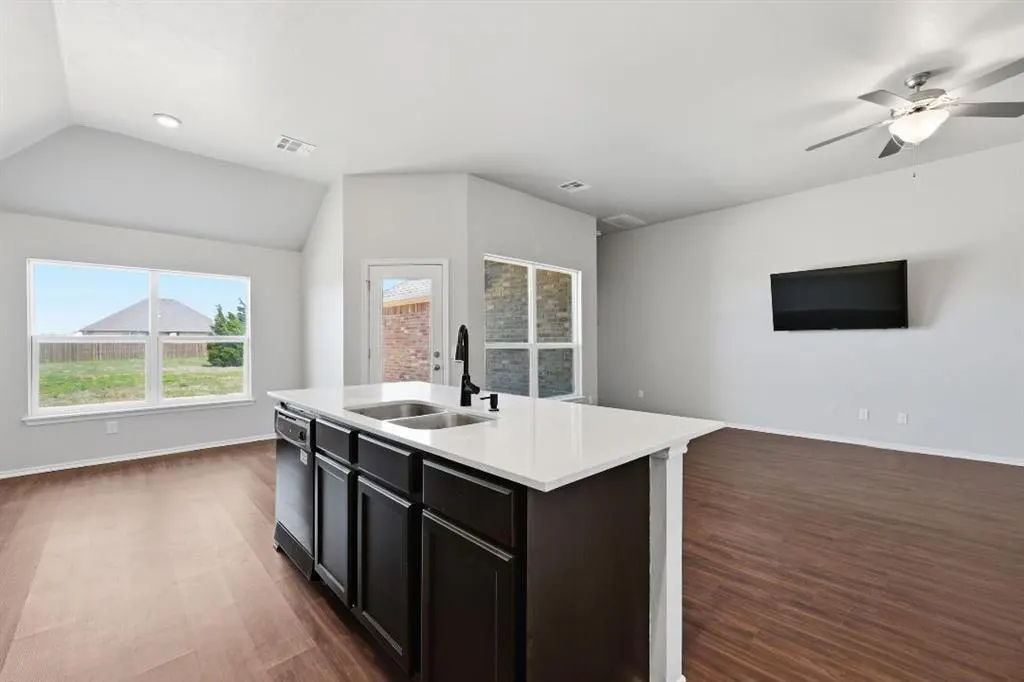 Photo 8 — 1281 Lakeview Drive, Edmond, OK 73034
