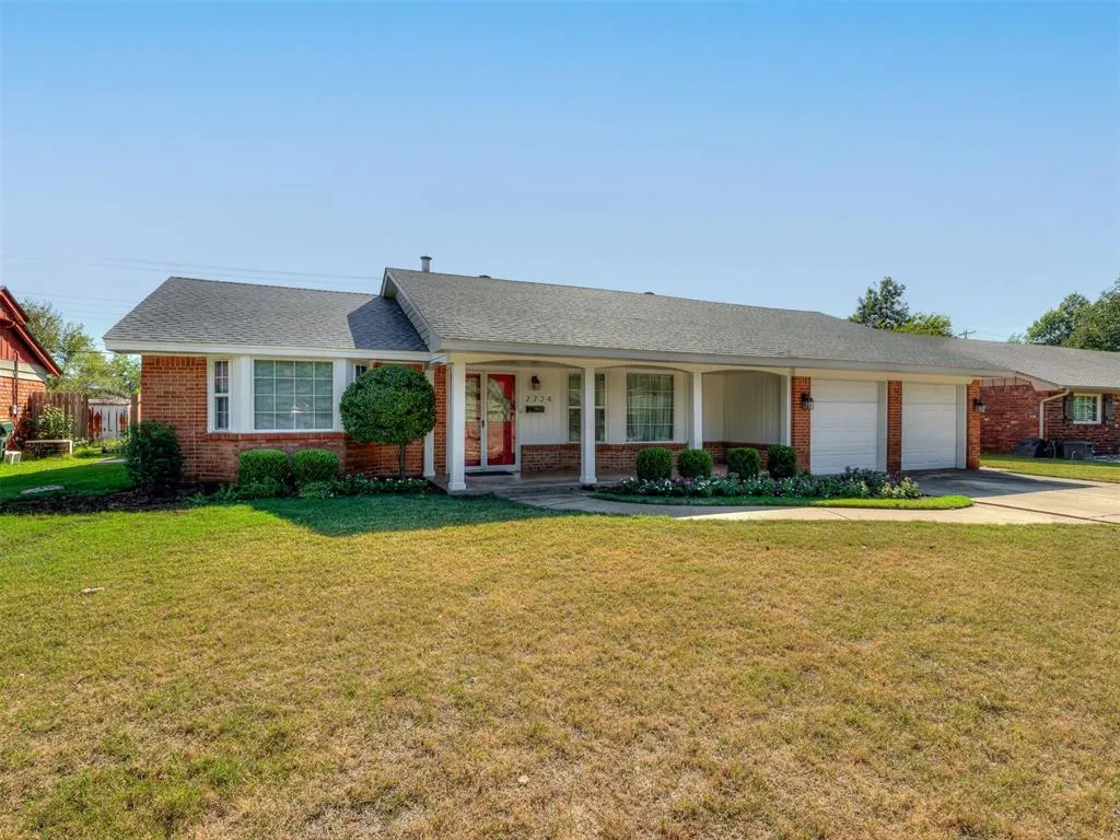 Photo 3 — 2724 Kerry Lane, Oklahoma City, OK 73120