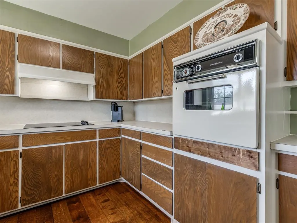 Photo 13 — 2724 Kerry Lane, Oklahoma City, OK 73120