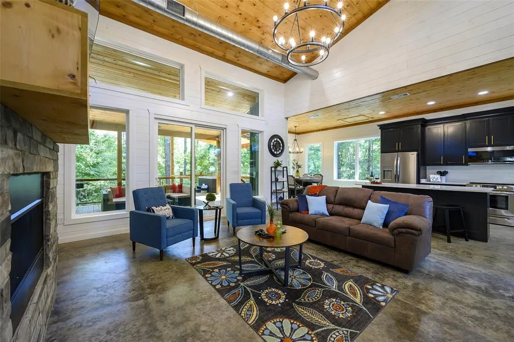 Photo 8 — 148 Dogwood Blossom Trail, Broken Bow, OK 74728