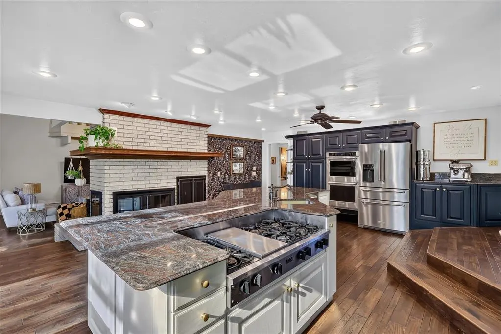 Photo 6 — 11213 Greenbriar Chase, Oklahoma City, OK 73170