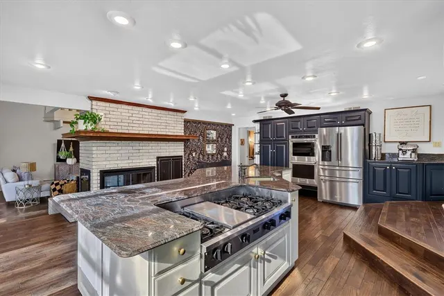 Photo 6 — 11213 Greenbriar Chase, Oklahoma City, OK 73170