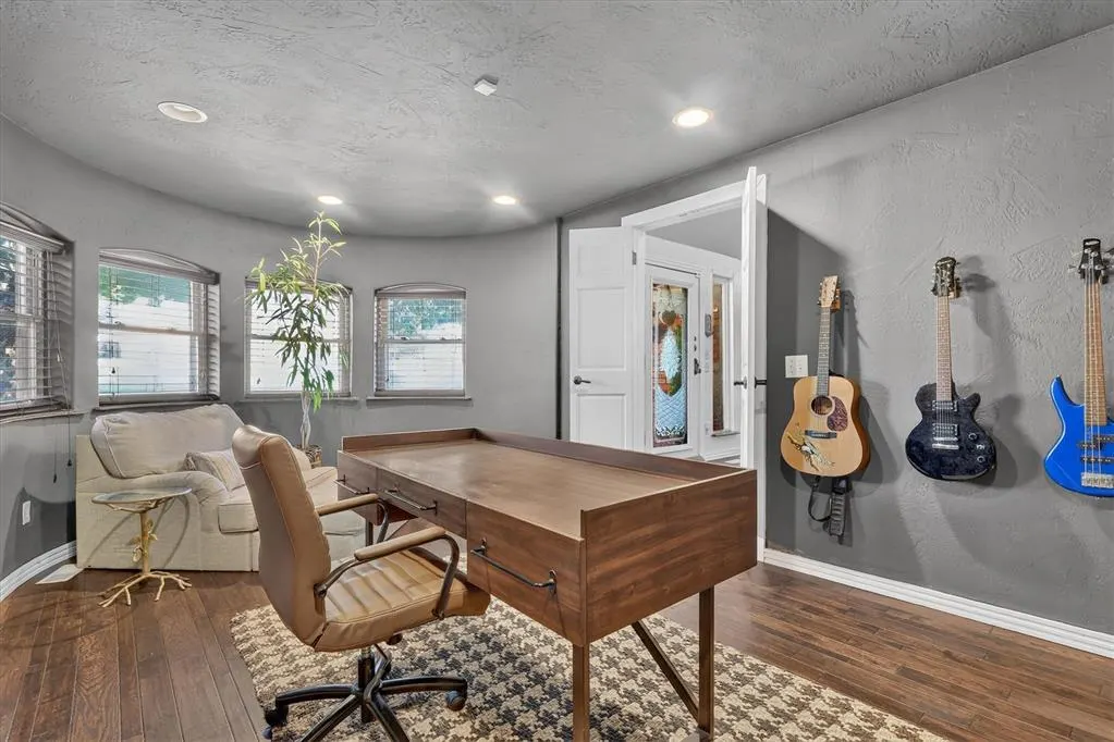 Photo 12 — 11213 Greenbriar Chase, Oklahoma City, OK 73170