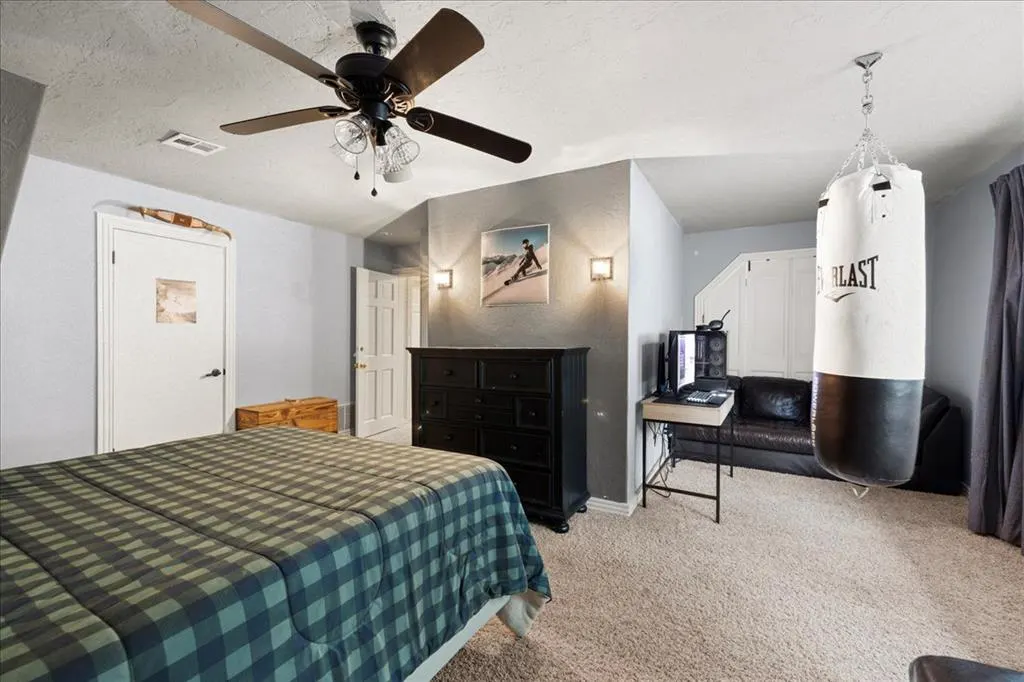 Photo 16 — 11213 Greenbriar Chase, Oklahoma City, OK 73170