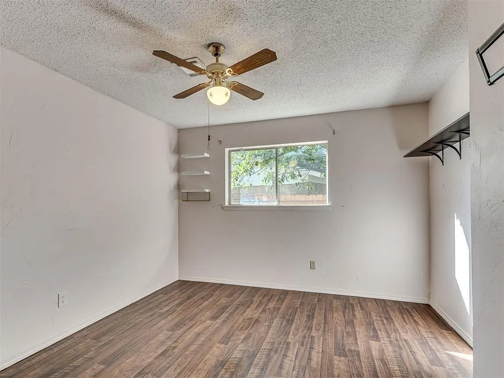 Photo 24 — 208 N Briarwood Street, Yukon, OK 73099