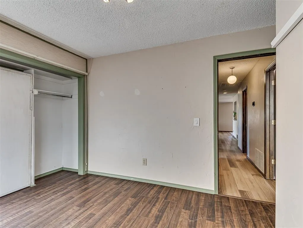 Photo 31 — 208 N Briarwood Street, Yukon, OK 73099