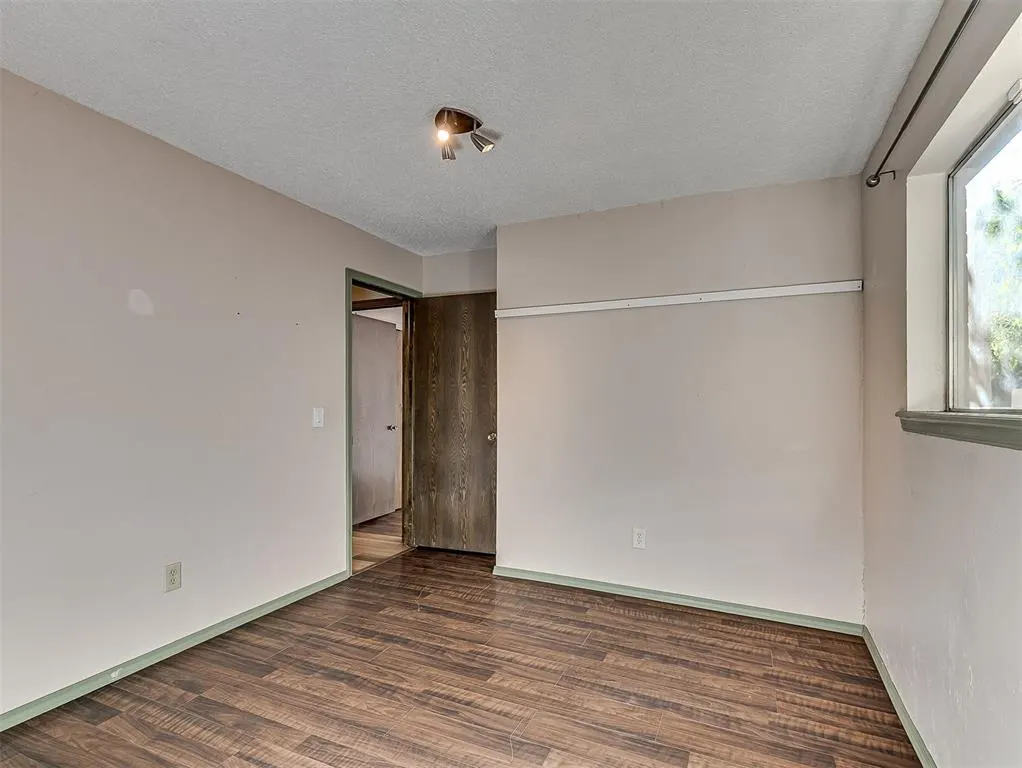 Photo 32 — 208 N Briarwood Street, Yukon, OK 73099