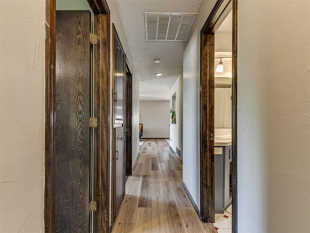 Photo 33 — 208 N Briarwood Street, Yukon, OK 73099
