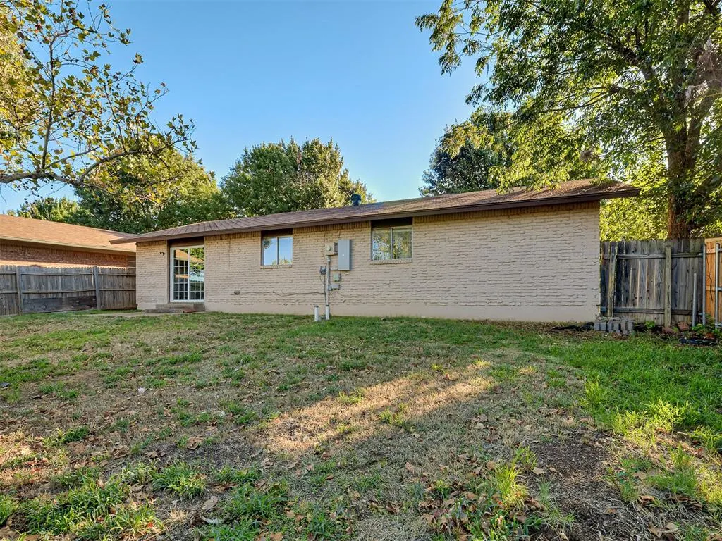 Photo 45 — 208 N Briarwood Street, Yukon, OK 73099
