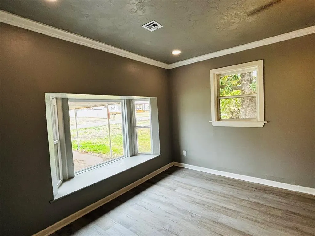 Photo 13 — 214 S 6th Street, Cyril, OK 73029