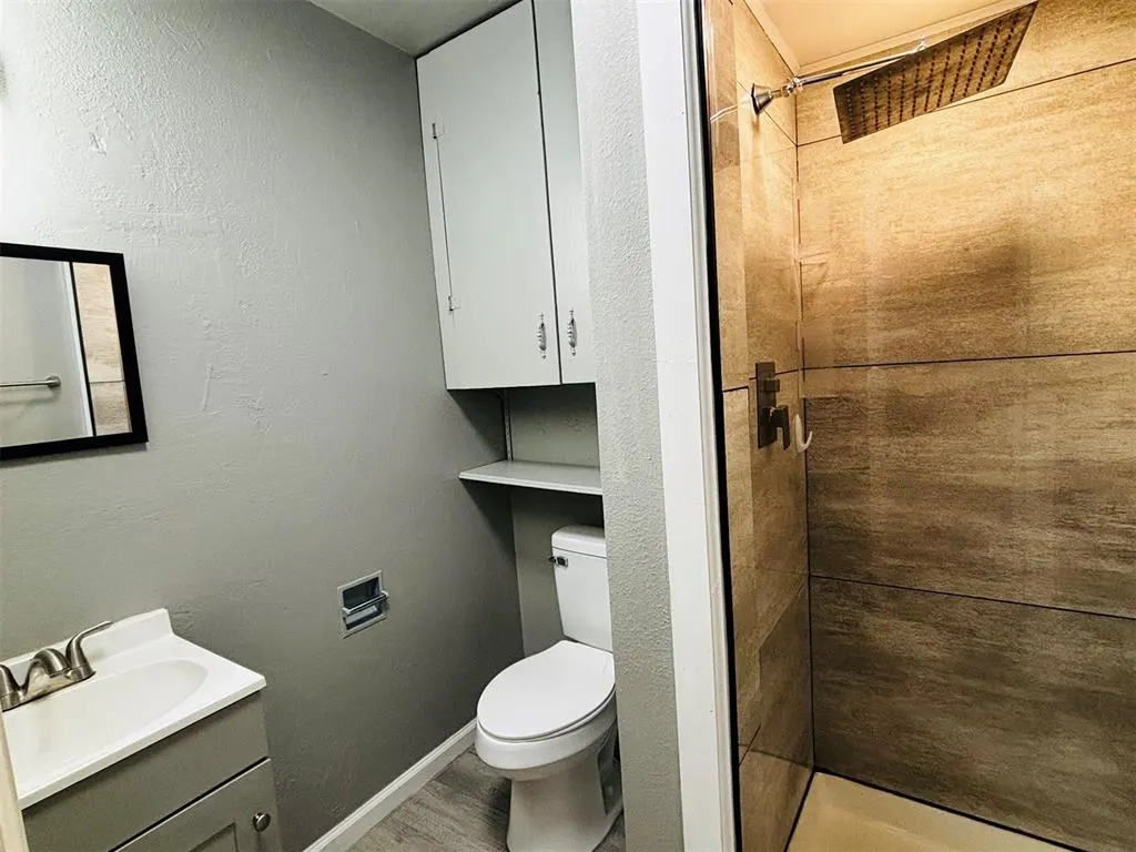 Photo 16 — 214 S 6th Street, Cyril, OK 73029