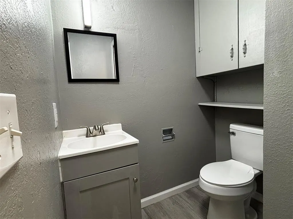 Photo 17 — 214 S 6th Street, Cyril, OK 73029