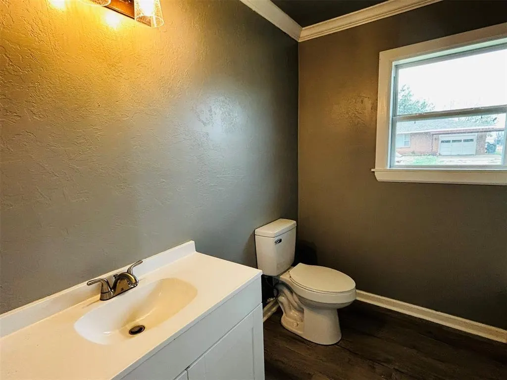 Photo 18 — 214 S 6th Street, Cyril, OK 73029