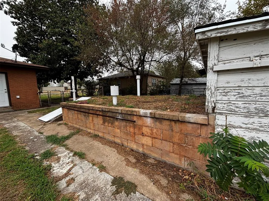 Photo 28 — 214 S 6th Street, Cyril, OK 73029