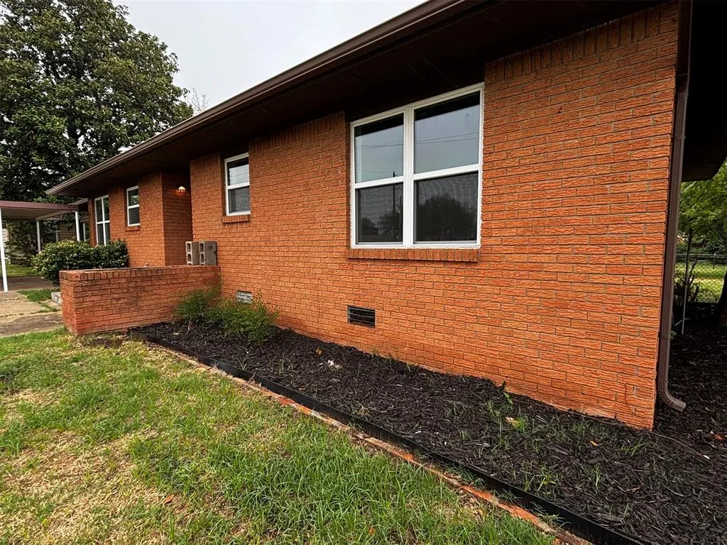 Photo 34 — 214 S 6th Street, Cyril, OK 73029