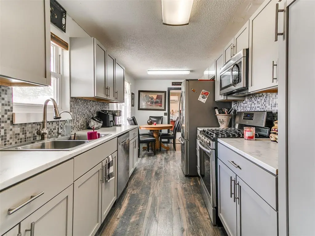Photo 18 — 816 Hillcrest Drive, Watonga, OK 73772