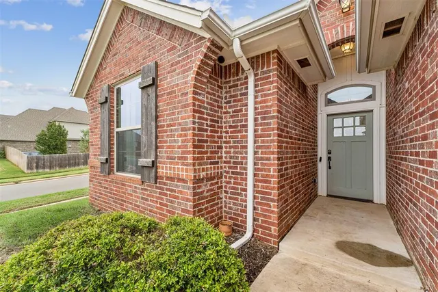 Photo 4 — 900 NW 190th Street, Edmond, OK 73012