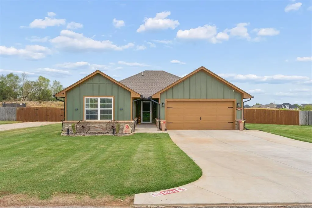 Front exterior — 1934 Eli Avenue, Tuttle, OK 73089