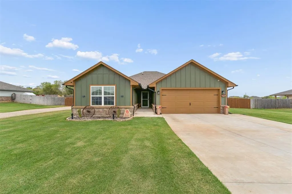 Photo 2 — 1934 Eli Avenue, Tuttle, OK 73089