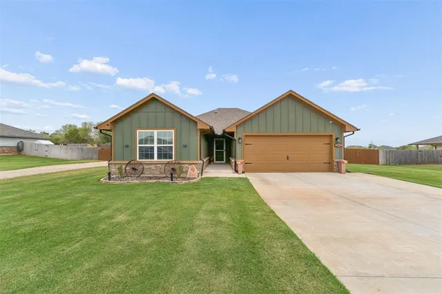 Photo 2 — 1934 Eli Avenue, Tuttle, OK 73089