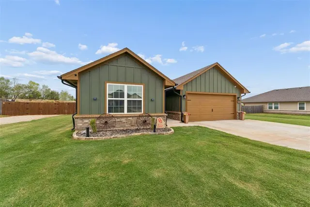 Photo 4 — 1934 Eli Avenue, Tuttle, OK 73089