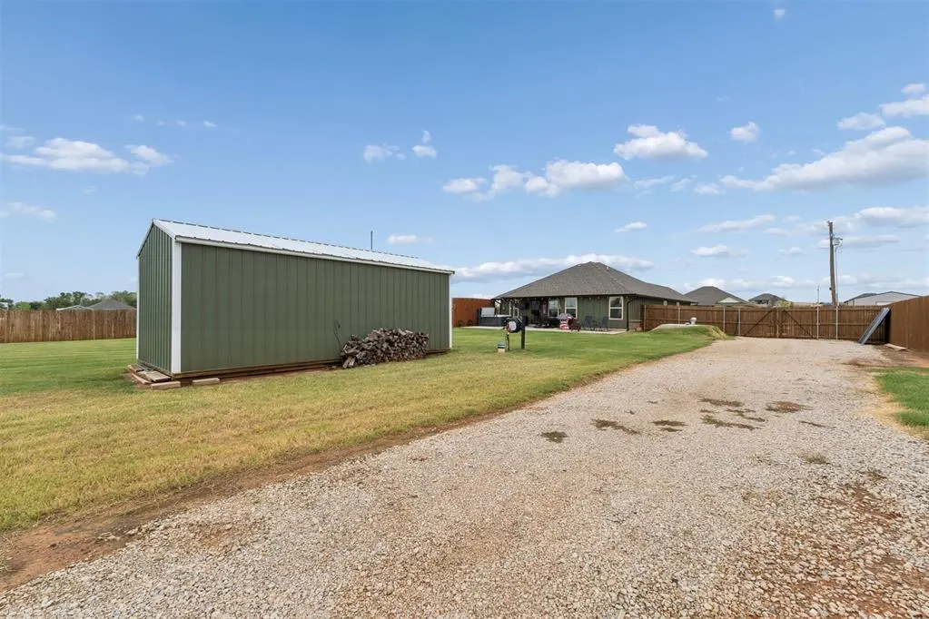 Photo 32 — 1934 Eli Avenue, Tuttle, OK 73089