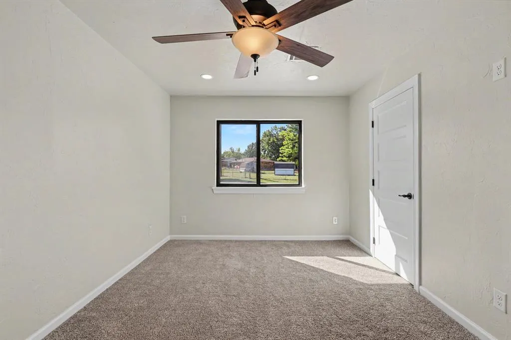 Photo 6 — 420 Kevin Road, Prague, OK 74864