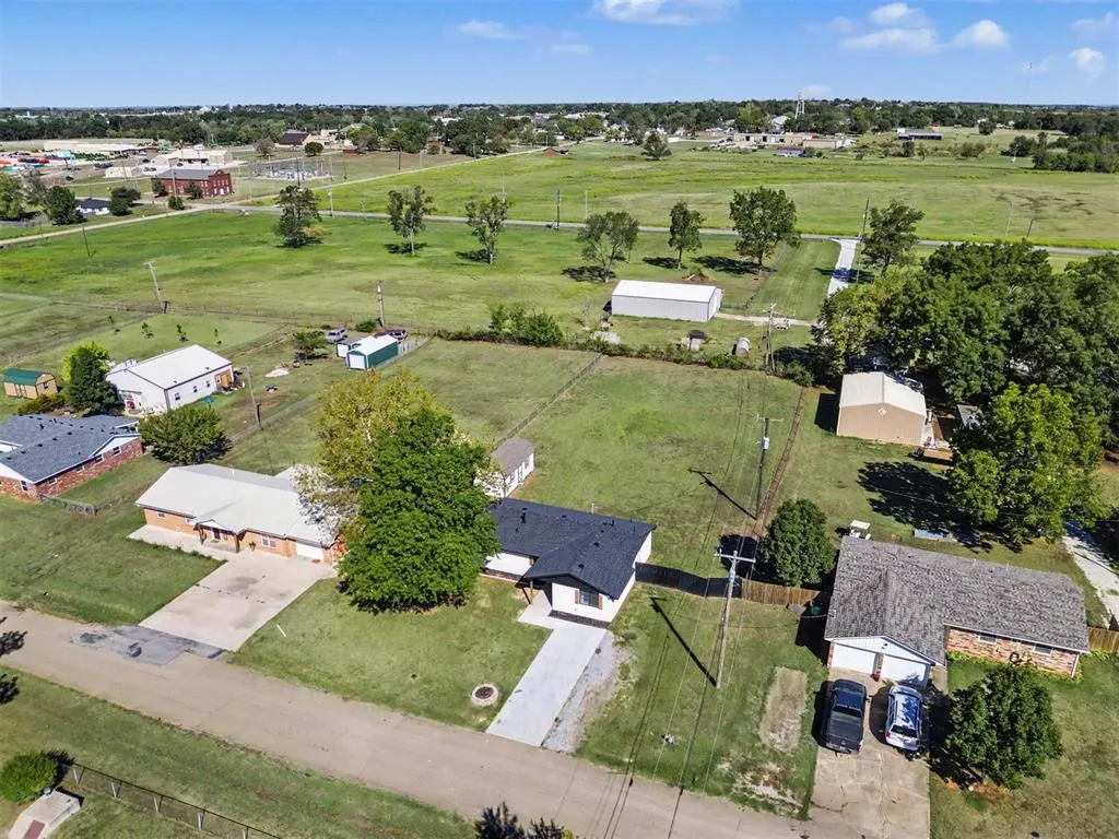 Photo 14 — 420 Kevin Road, Prague, OK 74864