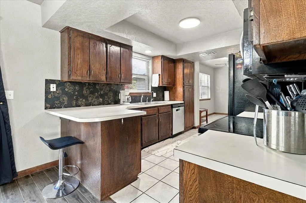 Photo 11 — 1009 Mac Drive, Elk City, OK 73644