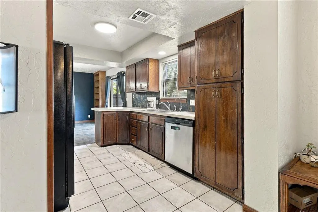 Photo 13 — 1009 Mac Drive, Elk City, OK 73644