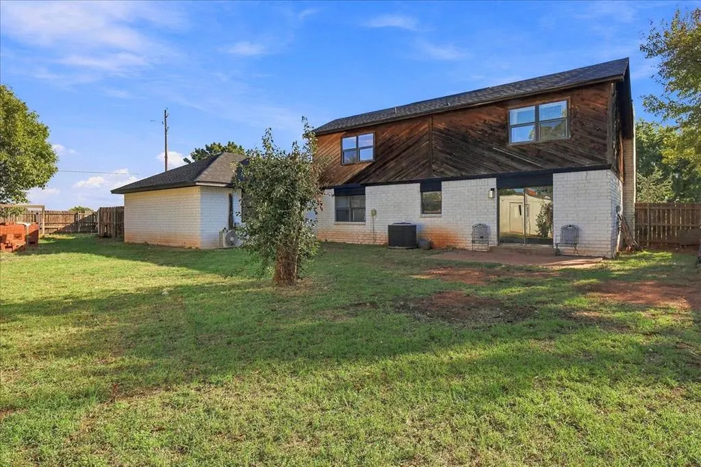 Photo 33 — 1009 Mac Drive, Elk City, OK 73644
