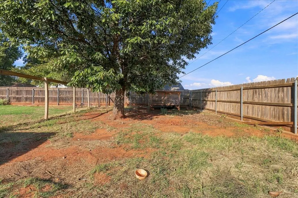Photo 37 — 1009 Mac Drive, Elk City, OK 73644