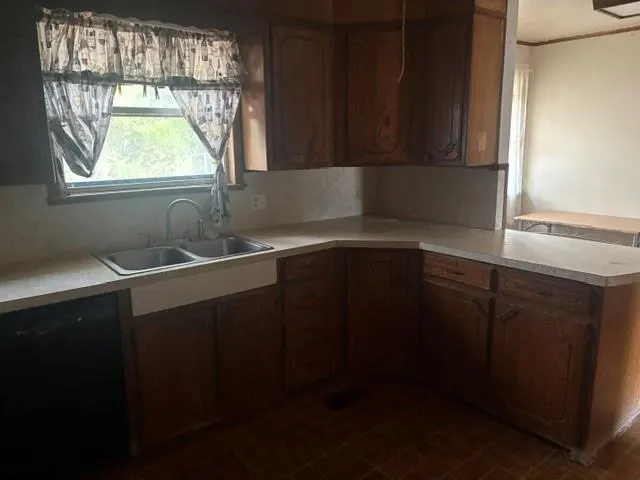 Photo 5 — 717 McKinley Street, Seminole, OK 74868