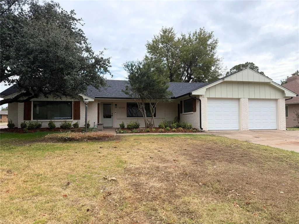 Front exterior — 3000 Carlton Way, Oklahoma City, OK 73120